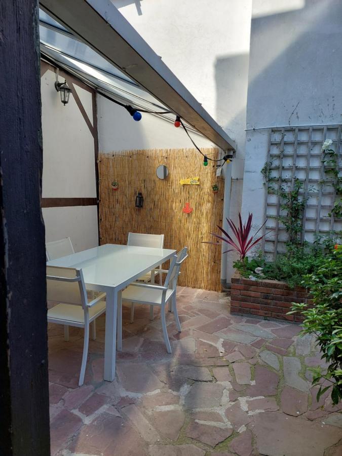 Comme Une Maison, Duplex Terrasse Hypercentre De Trouville Exterior foto